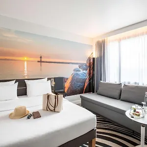 novotel-hamburg-city-alster.hamburg-hotels-de.com/